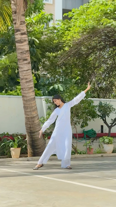 Manwa laage 💗 #dance #trending #bollywood #theshuklasisters