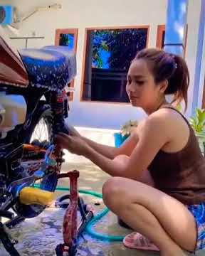 Montir Cantik Bikin Gagal Fokus Raja Jalanan #shorts #shortvideo #king #cantik #motorcycle