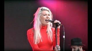 Daria Zawiałow - Malinowy Chruśniak /live/ @ Orange Warsaw Festival, 3.06.2017 chords