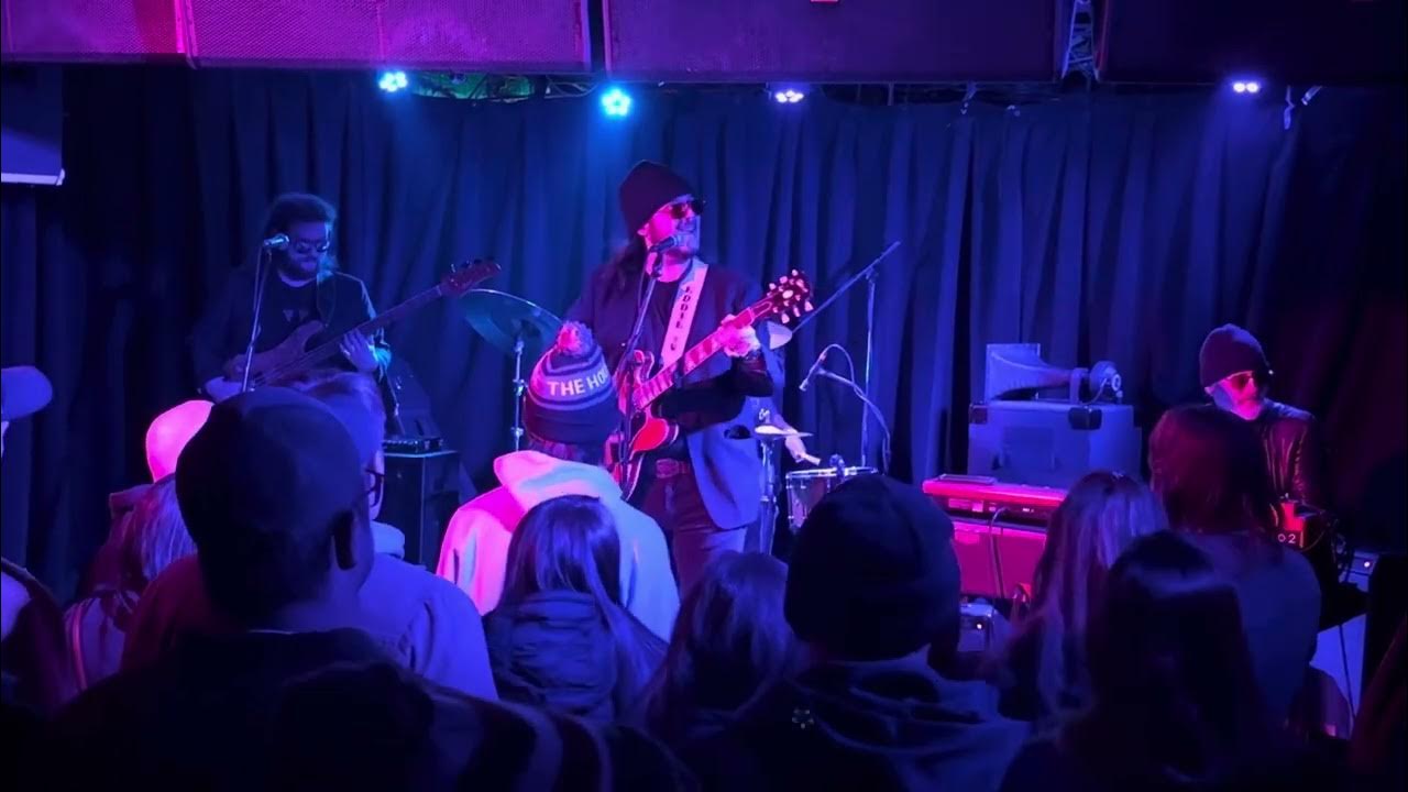 EDDIE 9V - Love Moves Slow LIVE - 2/11/2025 - MINNEAPOLIS, MN - 7th St Entry - SARATOGA TOUR -9 Volt EDDIE 9V - Love Moves Slow LIVE - 2/11/2025 - MINNEAPOLIS, MN - 7th St Entry - SARATOGA TOUR -9 Volt
