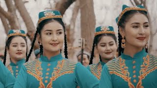 Uyghur folk song - Mitiz Meshrep (English Subtitles) Resimi