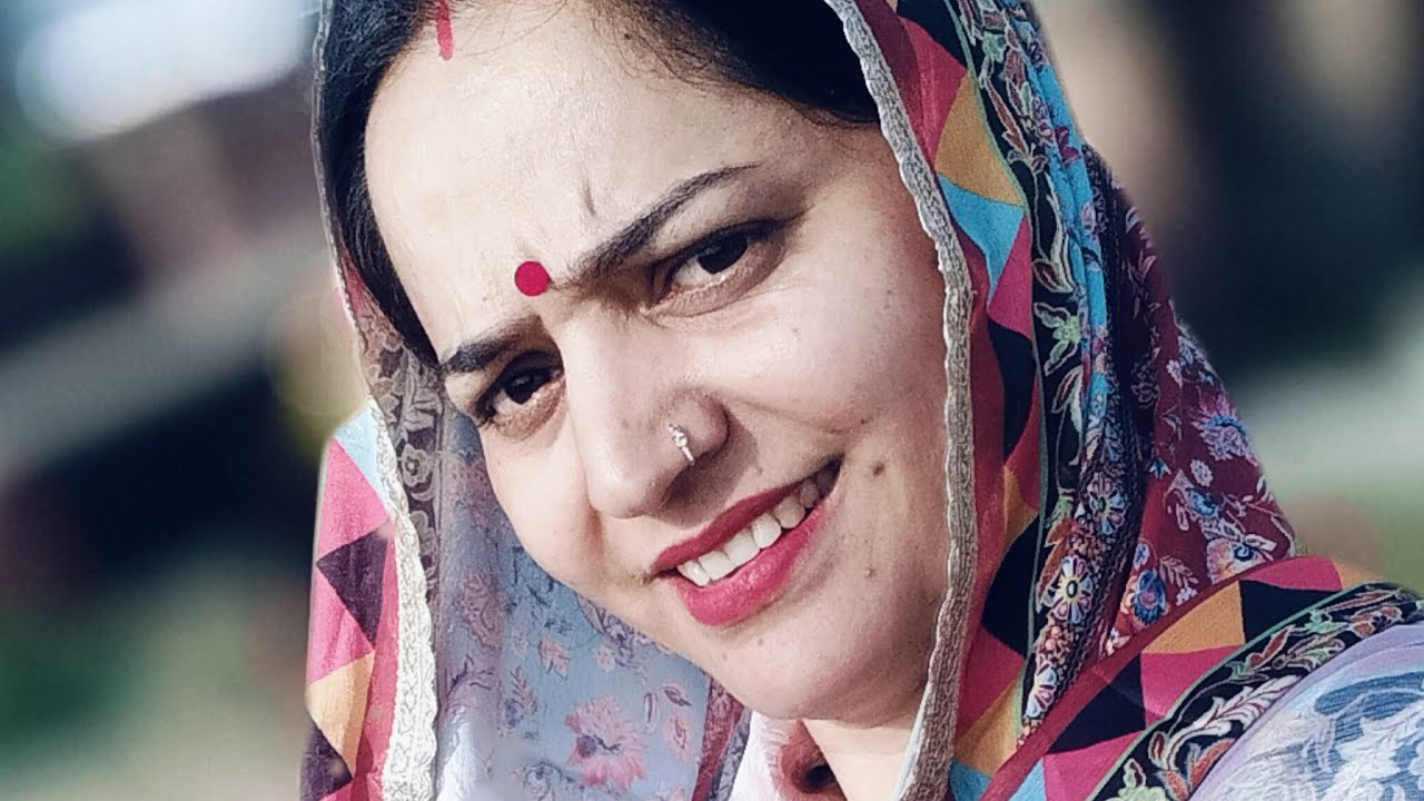 Babli Rajput Vlogs is liveबोलो राधे राधे 🌺 - YouTube