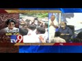 Tamil groups seige Rajinikanth's home over his Karnataka origin