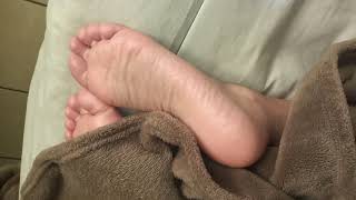 Pies De Mi Novia Mientras Duerme