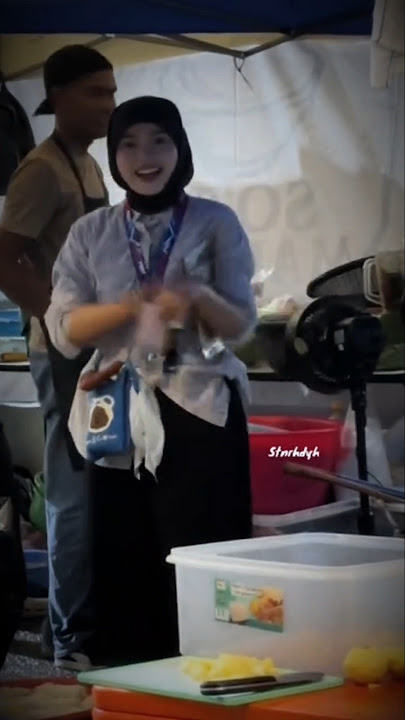 ramah betul si rina ni.. senyum sokmo #aiaina #aiteam