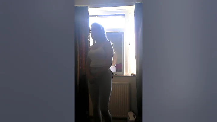 Kerrie-Rose singing we found love Rihanna acoustic