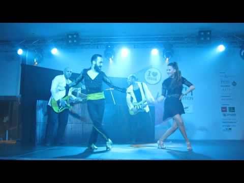 Bailando Salsa NEW