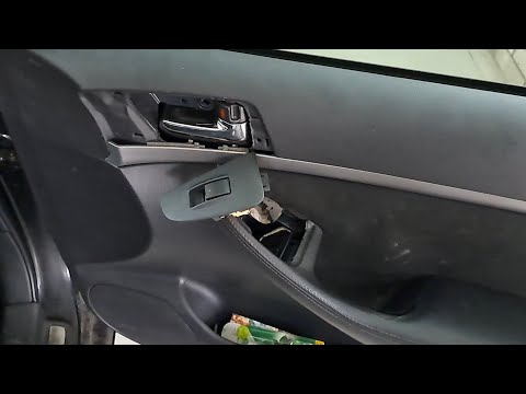 🅰 Как снять карту двери Toyota Avensis? Снимаем обшивку двери Тойота Авенсис, подробное видео снятия