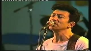 Vignette de la vidéo "Edoardo Bennato - Mare chiaro Mare scuro - Marechiaro Blues - 24-09-1995"