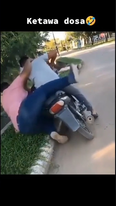 lucu parah ,orang mabuk naik motor 😂😂 #shorts #subscribe #videolucubikinngakakterbaru