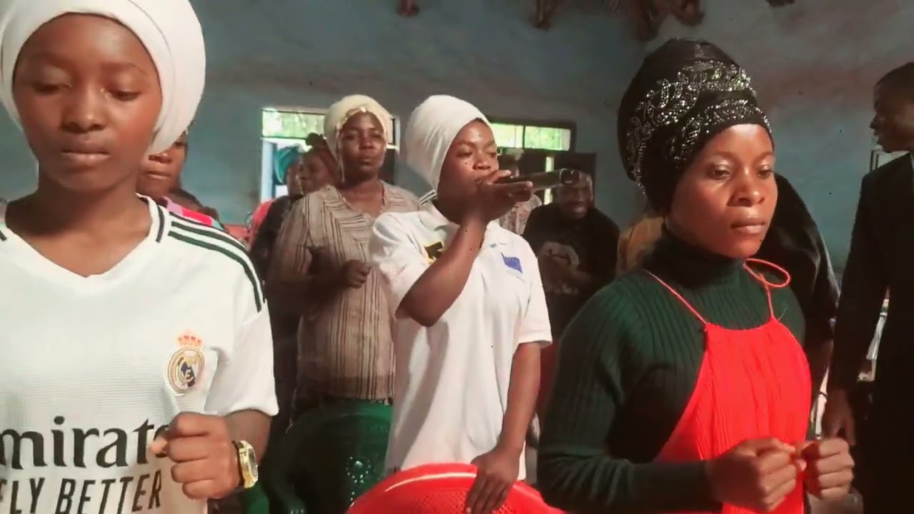 Filadelfia choir Maisha ni fumbo