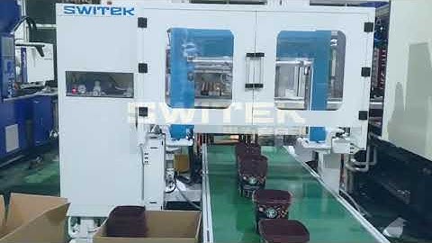 Side entry IML square cup 2 cavites of one mold injetction molding machine injection robot