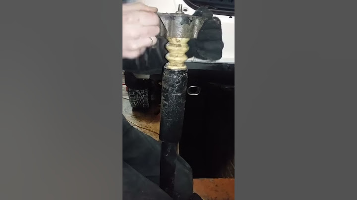 Стук опорной чашки заднего амортизатора Лады Веста!