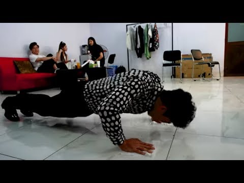 Video Khủng Long (Đuông Dừa) A Xìn làm gì trong lúc chờ ghi... - youtube