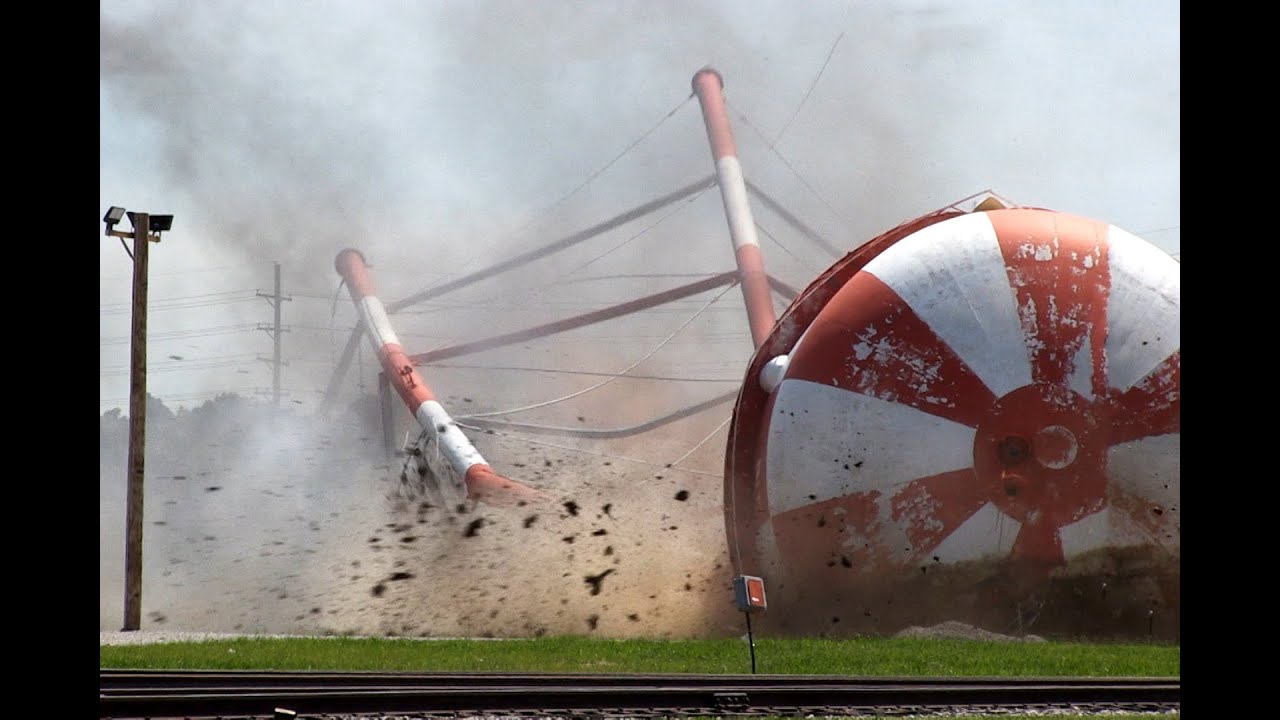 Demolition of the PPPO Paducah Site Water Tower