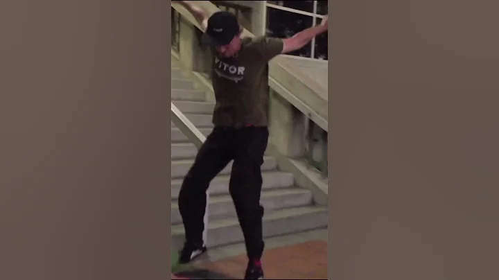 Joe Hinson smashing out his best Austin Stephens i...