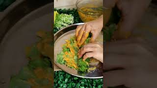 palak patra recipe | kis kis ko hai palak se nafrat? ye zaroor try kariyega ? #shorts #patra #palak