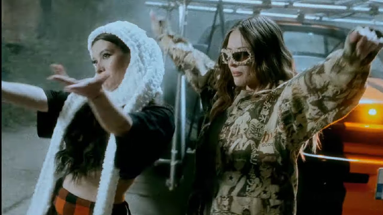 YouTubeでErika Isac x Delia - ABRACADABRA | Official Videoを視聴 YouTubeでErika Isac x Delia - ABRACADABRA | Official Videoを視聴