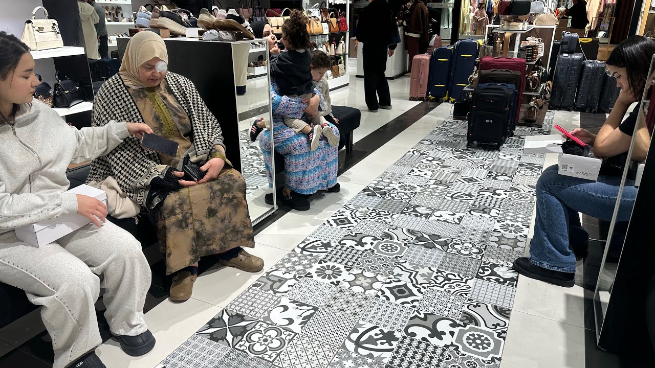 واخيراً حوايج لعيد 🛍️ تهليت في امي وامينة وايمان وسمية خصرت فلوس على قبل امي😭