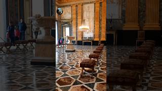 Один зал больше другого 🏰 Шикарное великолепие #неаполь #казерта #дворец