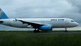 AIRBUS A320 AIGLE AZUR A TOURS