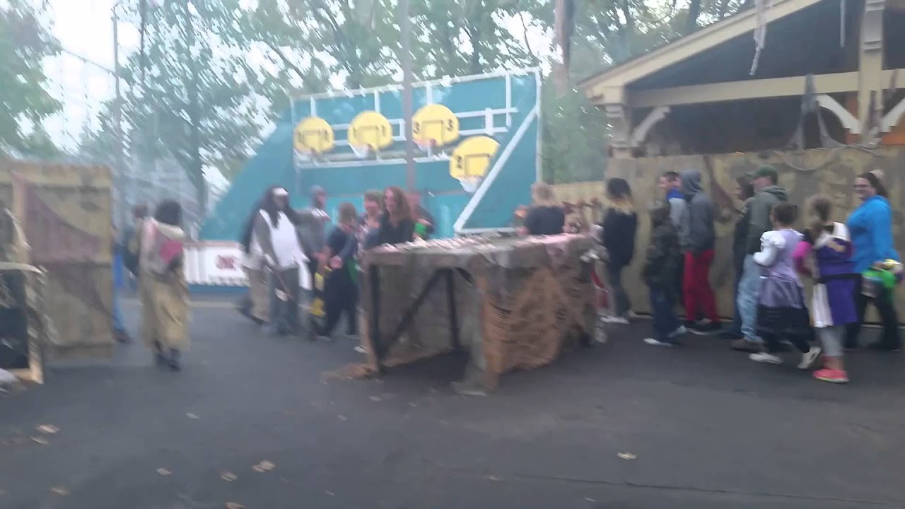 Six Flags St.Louis Fright Fest The Freaks (10-3-15) - YouTube