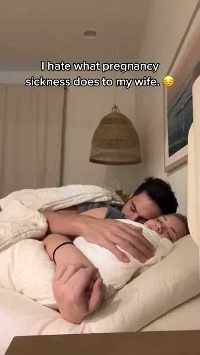 Suamiku menghiburku dengan mual-mualku selama kehamilan 😭 | LUCU BANGET! #shorts