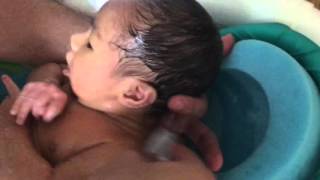 Baby Noah: Bath Time