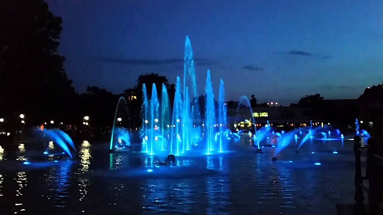 The fountains in Plovdiv during the night  02(2)
