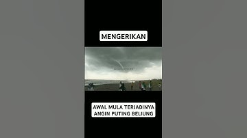 Penampakan Angin Puting Beliung #anginkencang #angin #angintornado #pantai #viralvideo #video