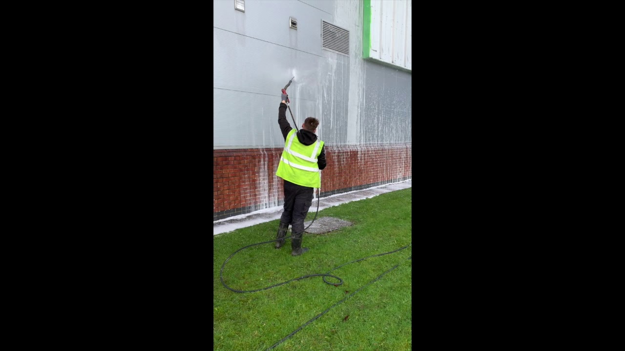 Cladding Cleaning / Soft Washing / Pressure Washing