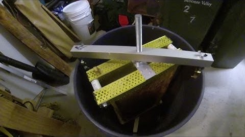 Home Made Compact Honey Extractor