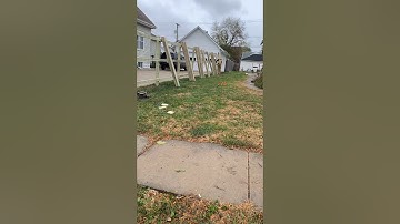 How to build a privacy fence time lapse