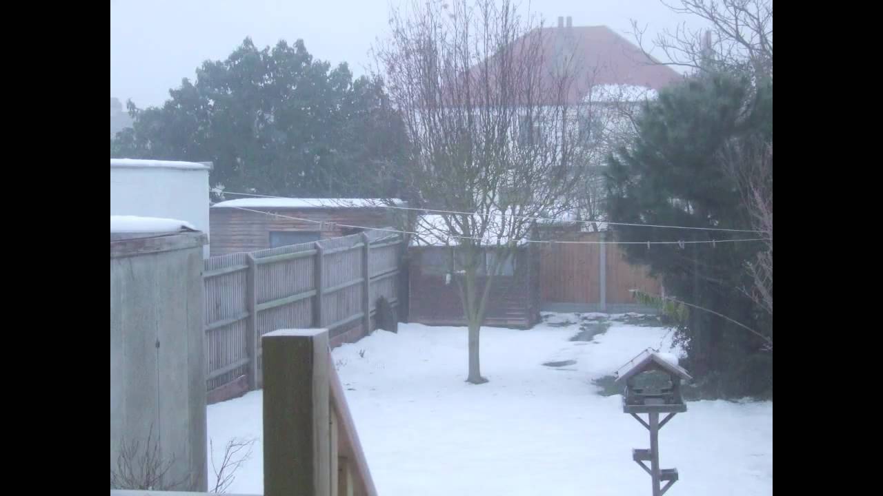 Time lapse snow melting - YouTube
