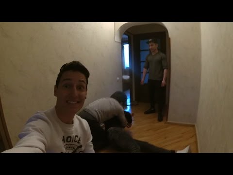 კონორ მაქ კრეკერ, ფრანი, სტუმრად ზუკასთან