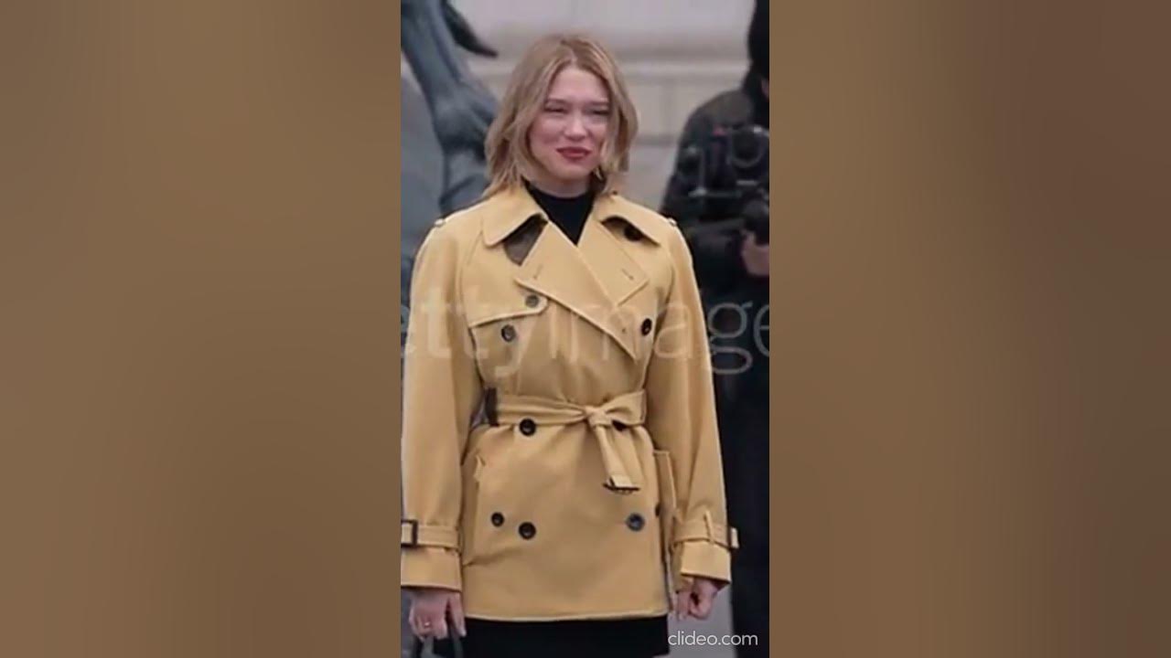 Lea Seydoux attends the Louis Vuitton Fall/Winter 2023-2024 ready