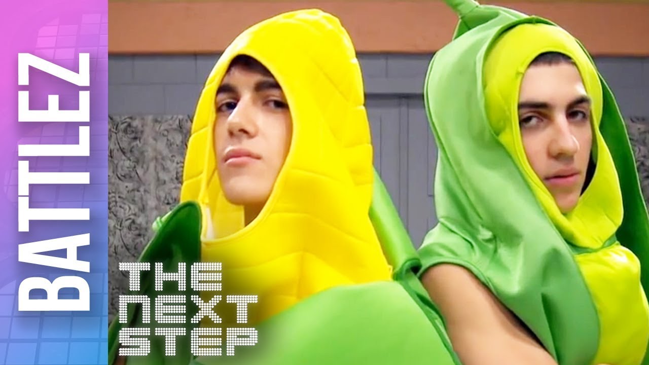 PEA POD JAMES vs CORN COB DANIEL - The Next Step Halloween Battlez