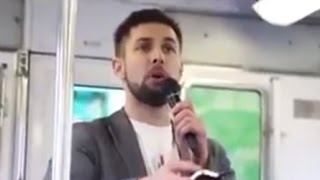 Il fait danser une rame de métro