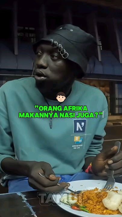 Turis Afrika Makan Nasi Goreng, Eh Ditanya: 'Di Afrika Makan Nasi Juga?' 😳😂 #shorts #videoviral