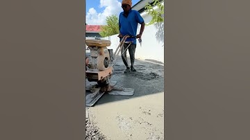 sophisticated tool for leveling cement mixture #shorts