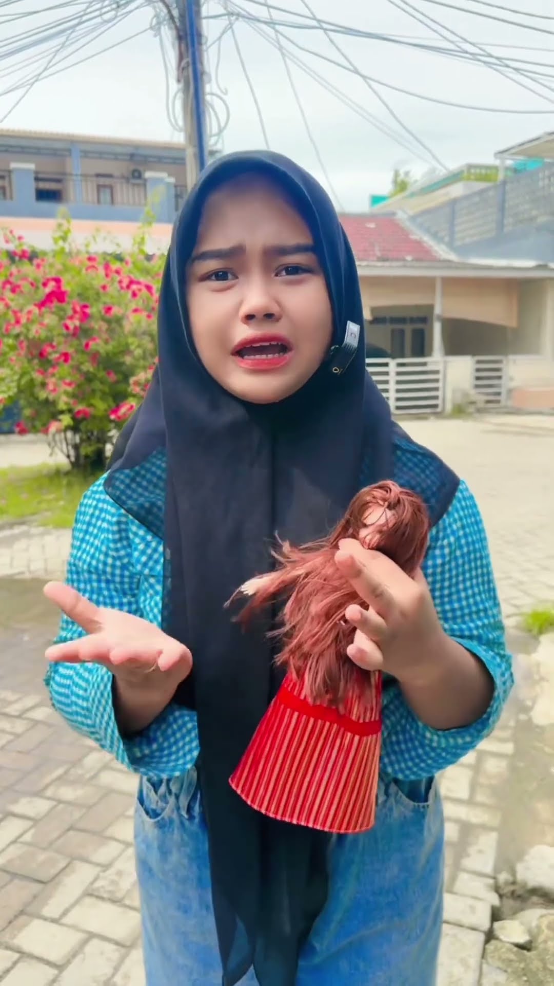 SEREM BUNDANYA TERNYATA HANTU