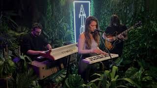 María Yfeu - Me Vio Llorar | ATOM Sessions