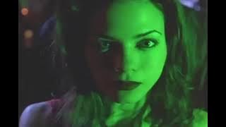 Tamara (2005) - Cena da Festa