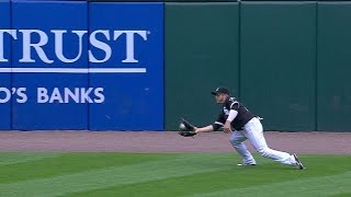 MIN@CWS: Shuck robs Dozier with a diving grab