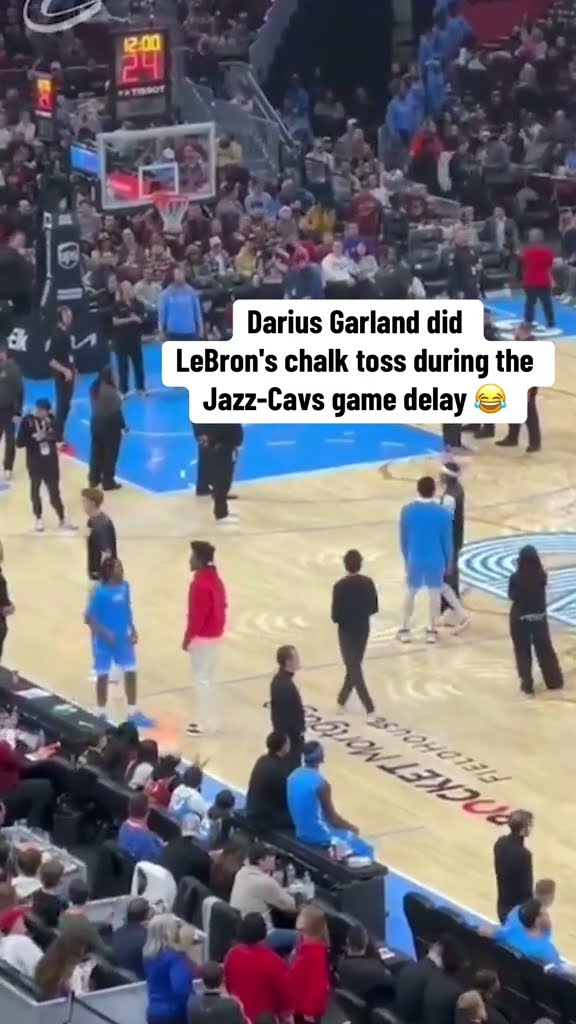 Darius Garland did the LeBron chalk toss ? (via cavs/TT)