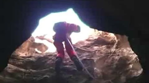 Lemmon Pit:  Carl Tootle's cave rappelling adventu...
