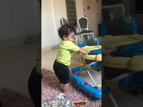 كوكا شبه محمد هنيدي اوي في فيلم صعيدي في الجامعة الامريكية دا من حبي في الفيلم