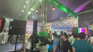 Demo loa array CAF tại gian hàng AV Việt Nam