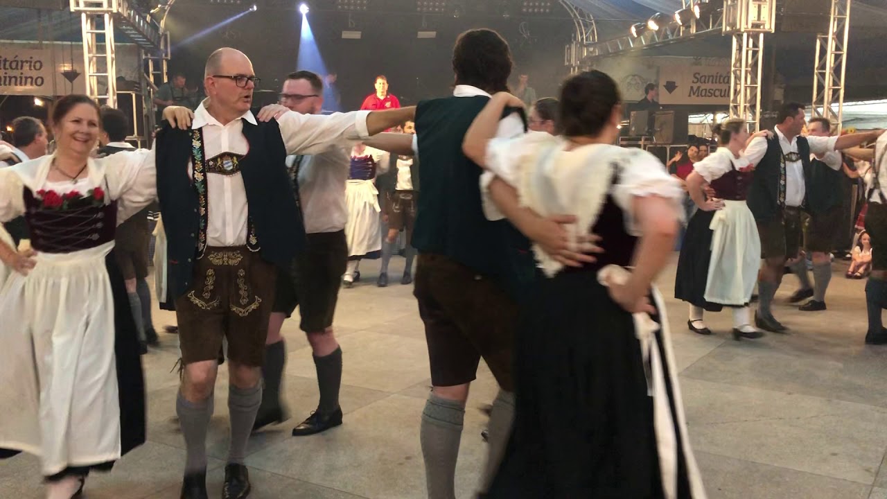 Centro Cultural Neue Heimat - Categoria Adulto: Stern Polka