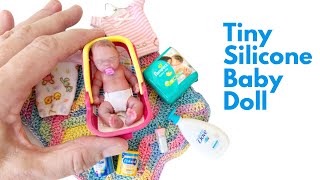 Tiny Silicone baby doll Resimi